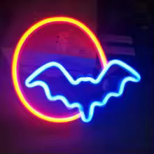 🦇 LED Bat with Moon – Halloween Decoration 🎃